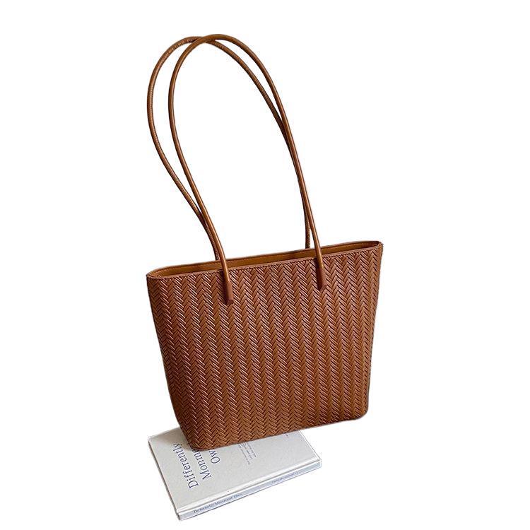 Retro Woven 2025 Large Capacity Versatile Underarm Tote Bag