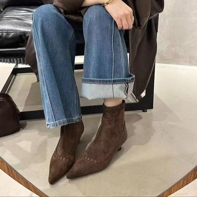 Mode 2025 Neue Mode Einfarbig Spitz Strass Damenstiefel Bequem und Vielseitig Reißverschluss hinten Frühling und Herbst