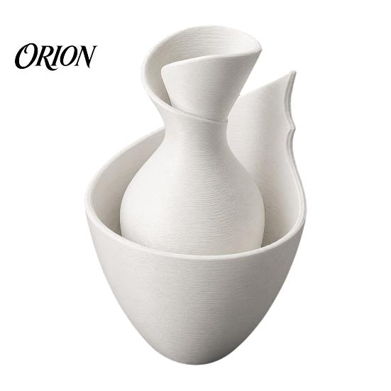 Decorative Vessel for Courtyard Display Minimalist Vase, Modern Flower Vase Living Room Dining Table Versatile Planter Balcony Garden Bedroom,