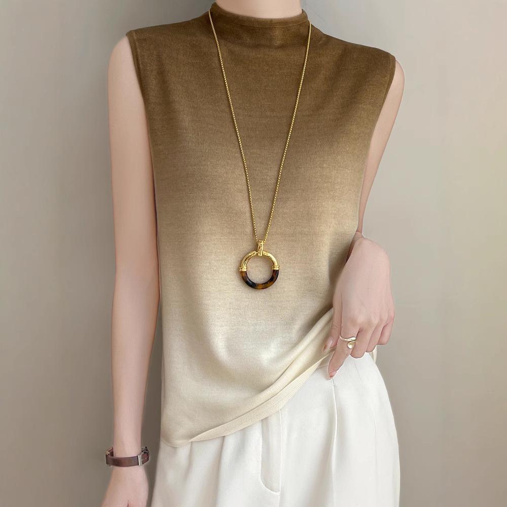 

Women s Gradient Fine Merino Wool Crew Neck Sleeveless Vest - Spring 2025 Collection Large