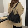 Retro Tassel Shoulder Women's Bag Winter New Personality Trend Commuter Tote Bag