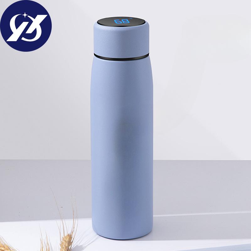 Chytrý hrnek Zhixian s vložkou z nerezové oceli 316 je vodotěsný, odolný proti pádu a protiskluzový.