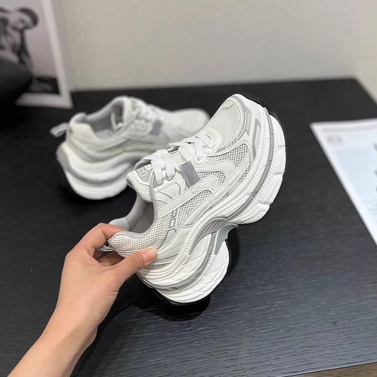 2025 Spring and Summer New 7cm Muffin Bottom Breathable Dad Shoes Women's Small Fashion Versatile Casual Sports Shoes Tide