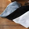 100 Paires de Chaussettes Jetables Mi-Haut Noir et Blanc pour Hommes et Femmes, Durables et Sans Lavage - Idéal pour les Magasins de Bain de Pieds.
