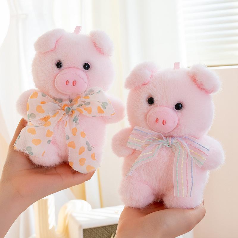 Adorable Pig Plush Toy - Cartoon Style Throwing Doll for Girls