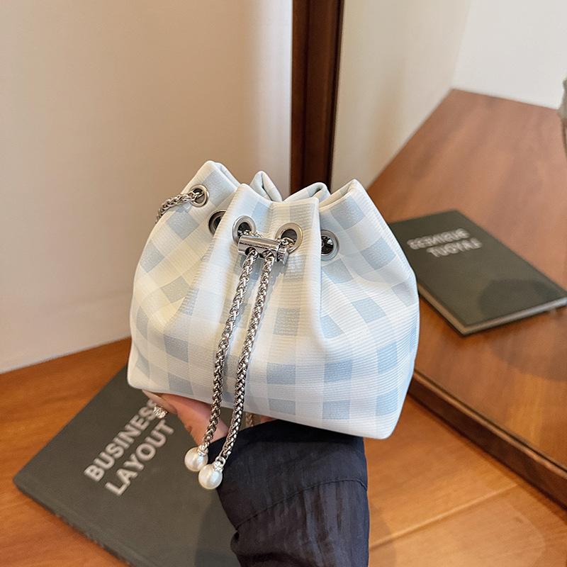 Premium texture niche plaid cloth messenger bag summer new trendy fashion portable bucket bag women's bag