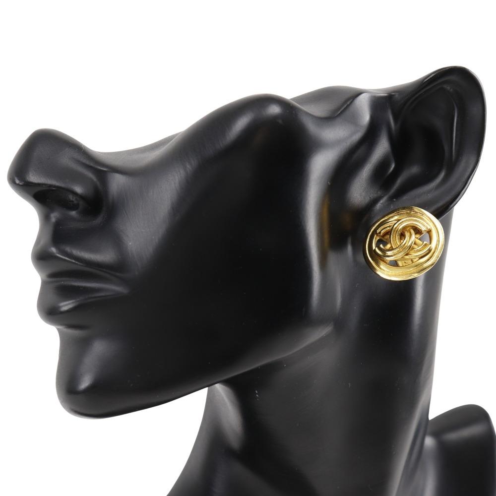 CHANEL COCO Mark Earring vintage Plated Gold 11.7g Women Used