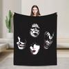 Kiss American Flannel Blankets Super Soft Throw Blanket for Living Room Decorative Aesthetic Bedspread Sofa Bed Cover