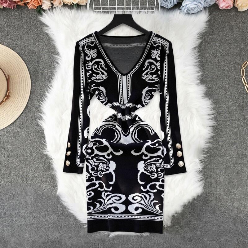 

Retro Blue & White Porcelain Knit Dress with Deep V-Neck - Slimming, Hip-Hugging Style Large чёрный