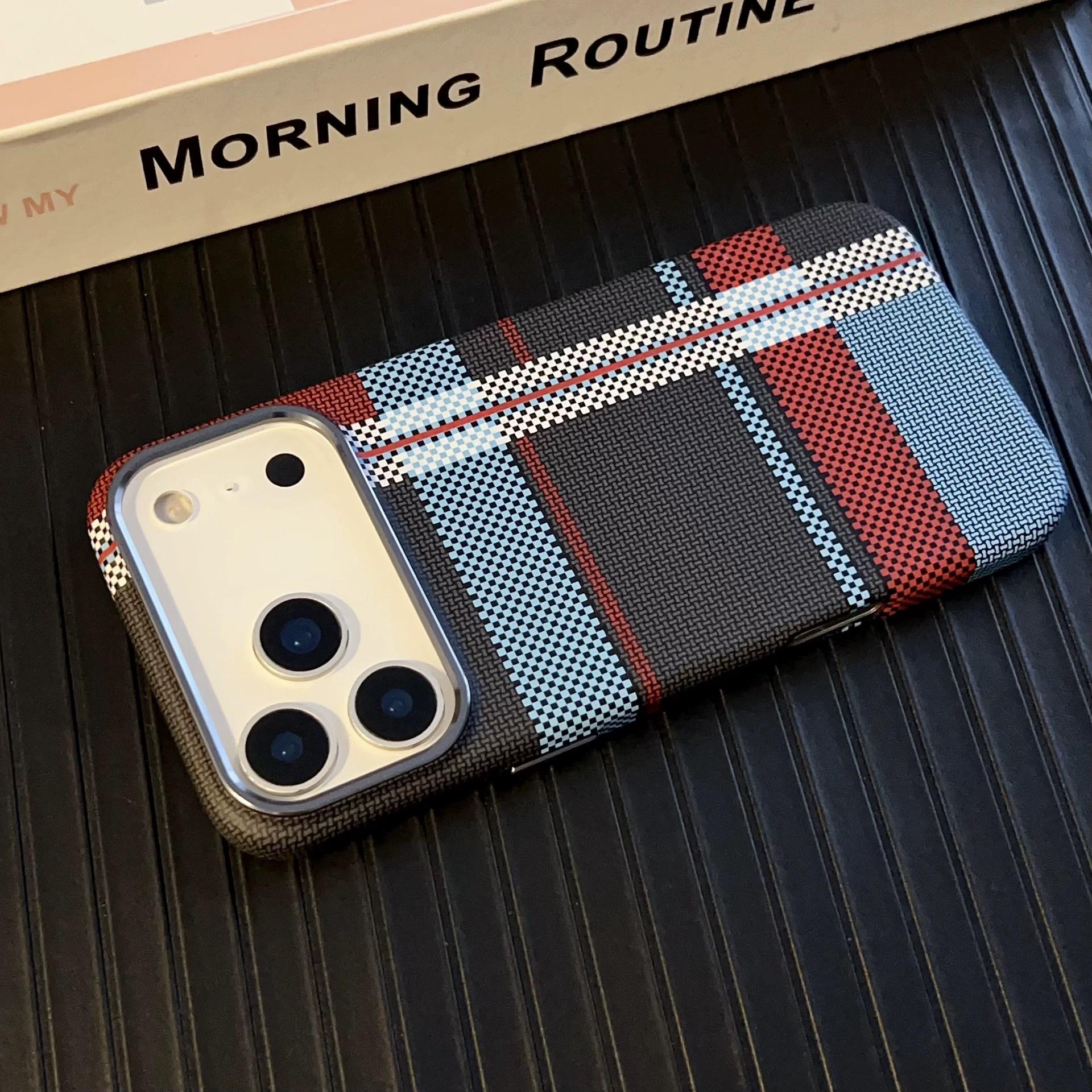 

Applicable iPhone17PROMAX Mountain and River Carbon Fiber Kevlar Magnetic Phone Case Apple 16 Metal Lens iPhone 17