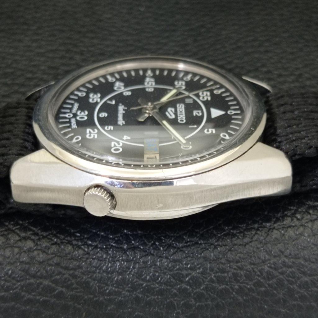 AUTOMATIC 7009A VINTAGE SEIKO 5 JAPAN MENS BLACK COLOR DIAL WATCH A701498-5 R206b-a701498