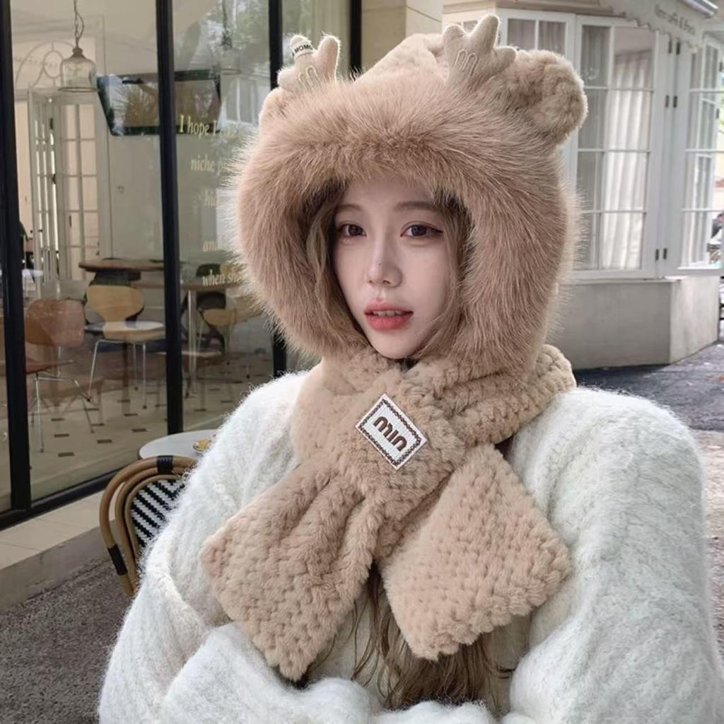 Women's Winter Plush Fox Hat & Scarf Combo - Warm, Trendy, and Versatile Hooded Design