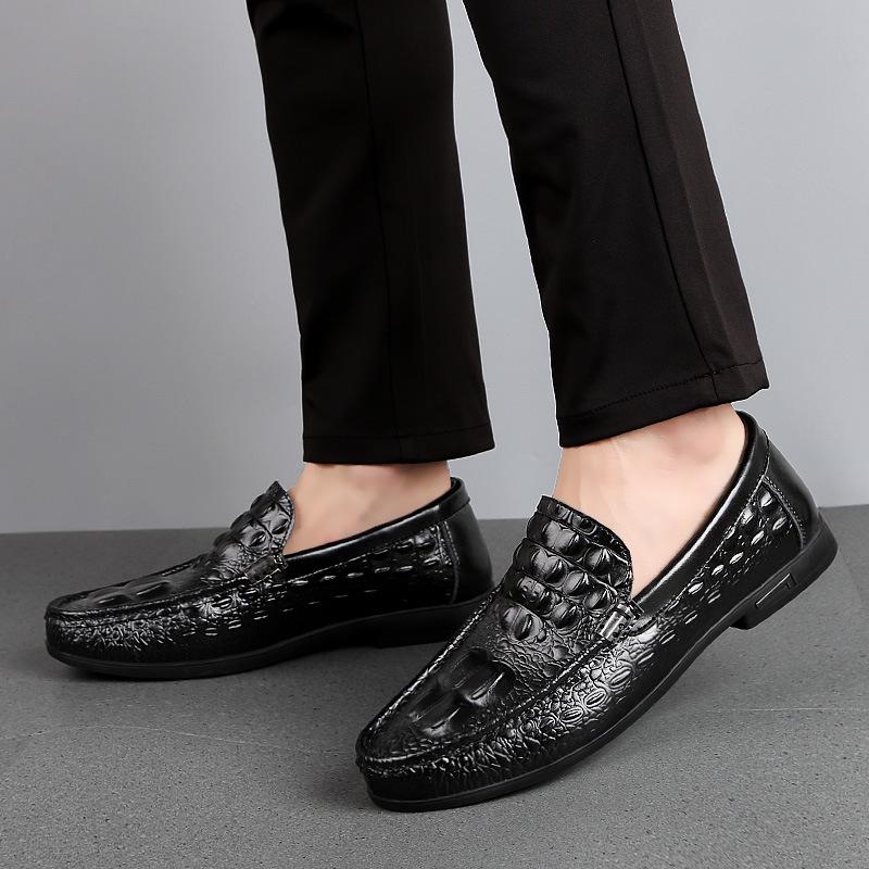 Mode Äkta Läder Herr Casual Skor Lyxmärke 2024 Herr Loafers Mockasiner Andningsbara Slip-on Svarta Körskor Plus Storlek 38-46