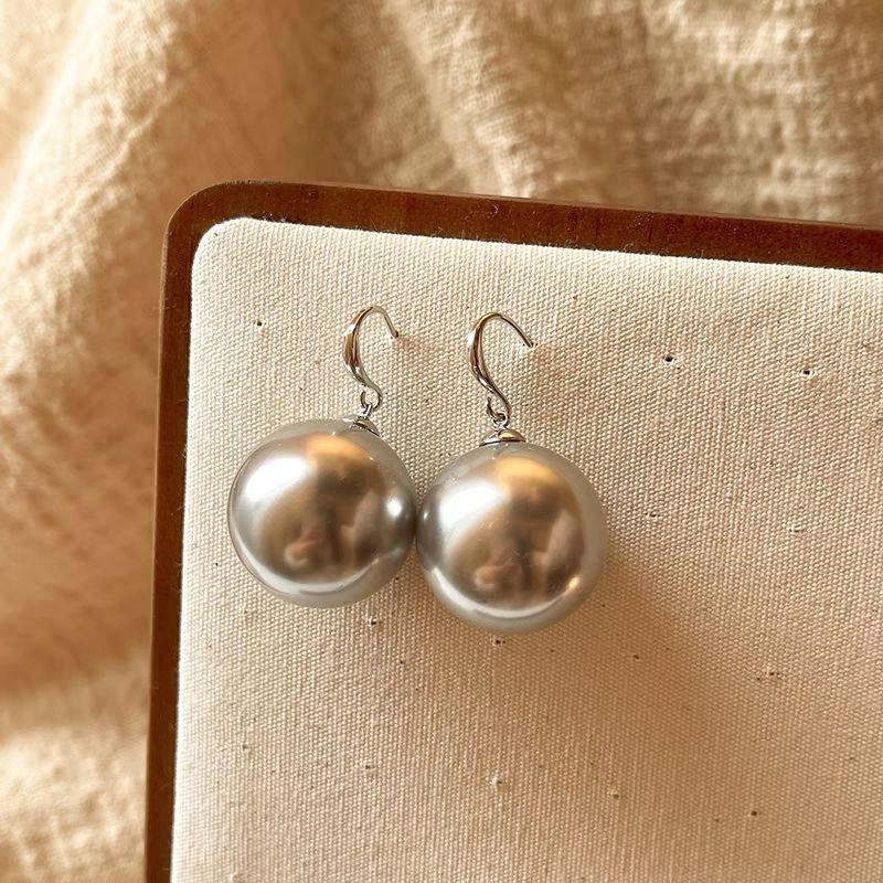 Dark Gray Faux Pearl Ear Hooks for Women - Elegant, Glossy, Retro-Style Earrings 10mm