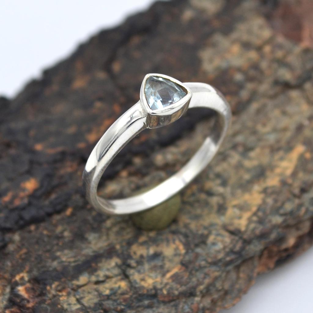 Blauer Topas Edelstein Handgefertigter Ring 925 Sterling Silber Schmuck Statement Ring Massiver Ring