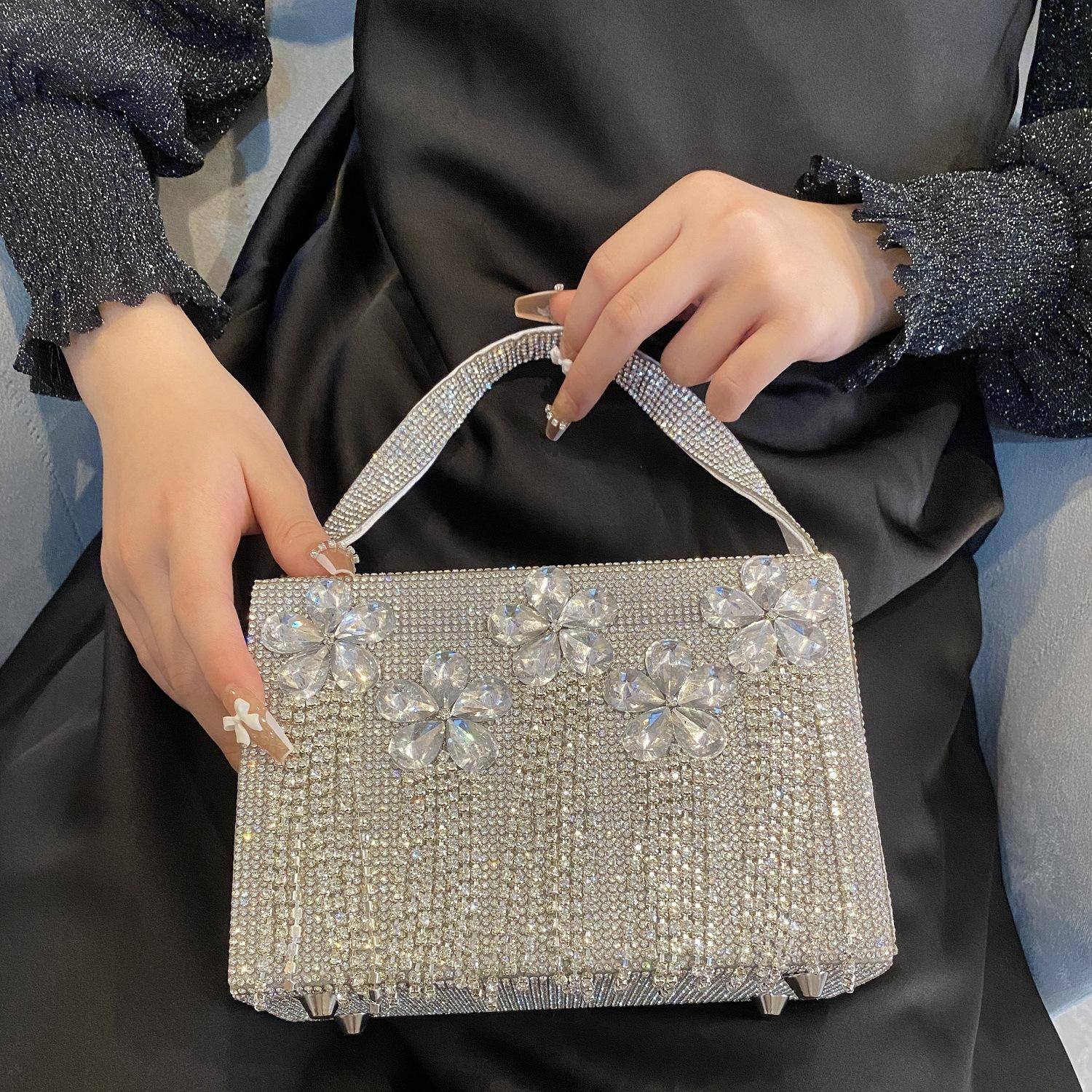 

Нова Срібляста Сумка з Китицями та Стразами для Вечірок у Барі, Днів Народження, Весіль, Вечірніх Суконь та Вечерь срібний