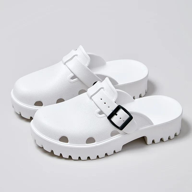Mode Crestar Damenabsätze Clogs Neue EVA Durchbrochene Sandalen Mode Plateau Quadratische Absätze Moderne Hausschuhe Einfarbig Straßen-Slides Schuhe