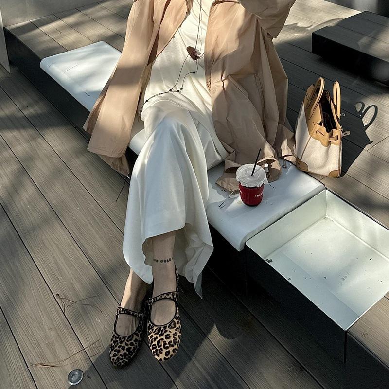 

Wind leopard print Mary Jane single shoes women s autumn fashion versatile flat ballet shoes one-word buckle ladyshoes 40 леопард друку кольору