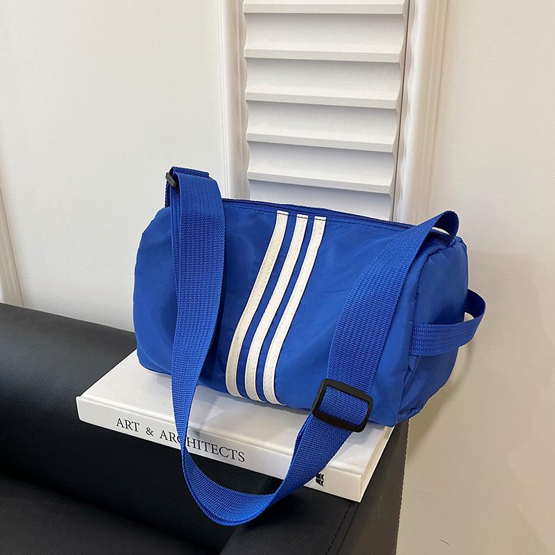 

Новая спортивная наплечная сумка большой вместимости, сумка для йоги, женская нишевая японская женская сумка-мессенджер синий