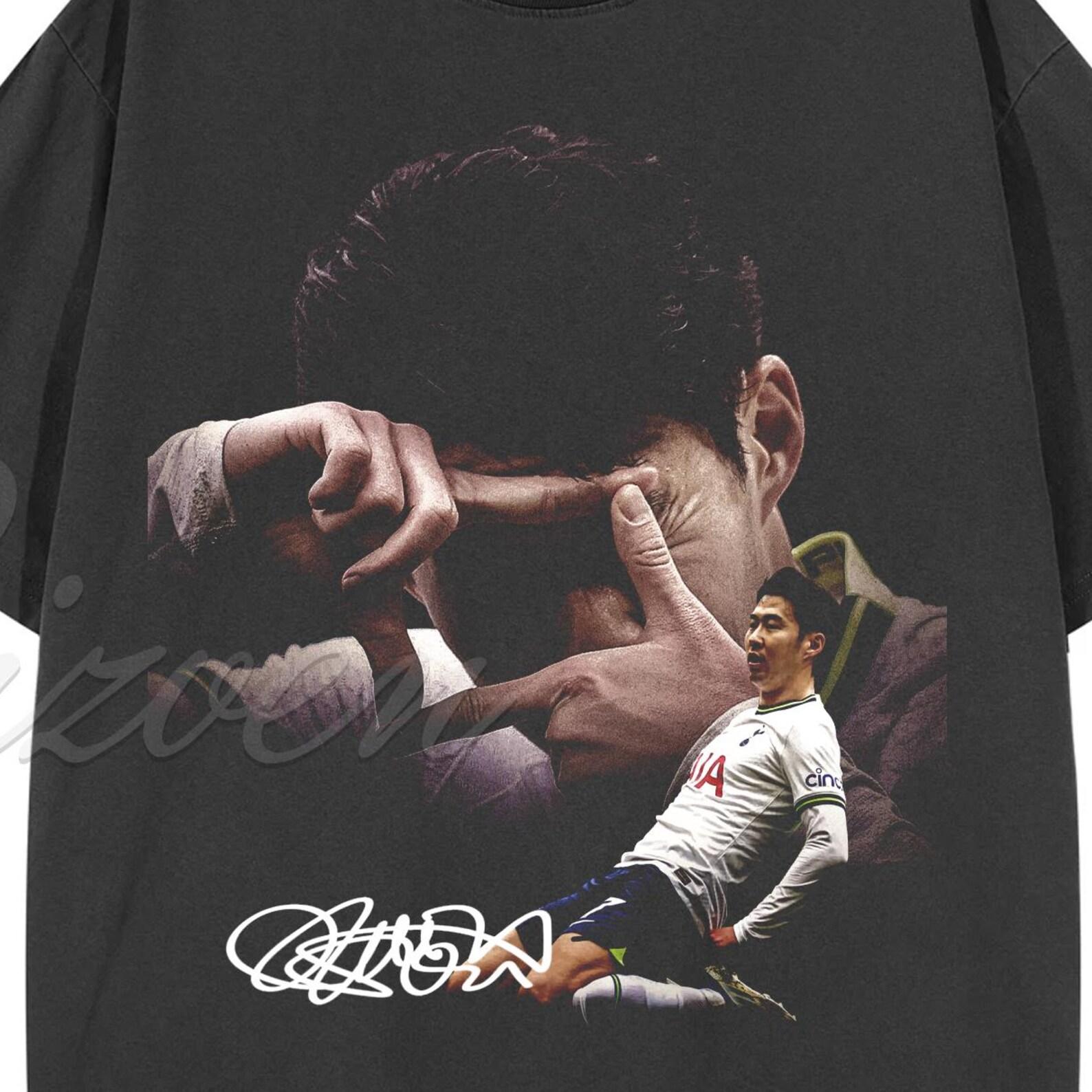 Son Heung-min vintage big head design shirt comfort colors 90s, soccer player korean shirt designs M