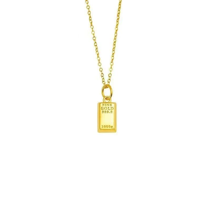 Gold Square O-Chain Necklace for Women - Versatile Light Luxury Pendant Clavicle Jewelry
