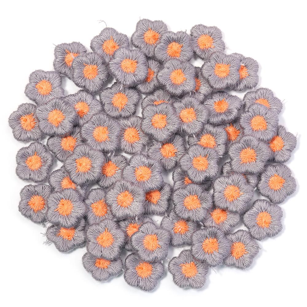 50 Stück/Los Mini Handgemachte Gestickte Blumenflicken Bunte Pflaumenblüten Applikation DIY Kleidung Kopfbedeckung Dekor Nähzubehör