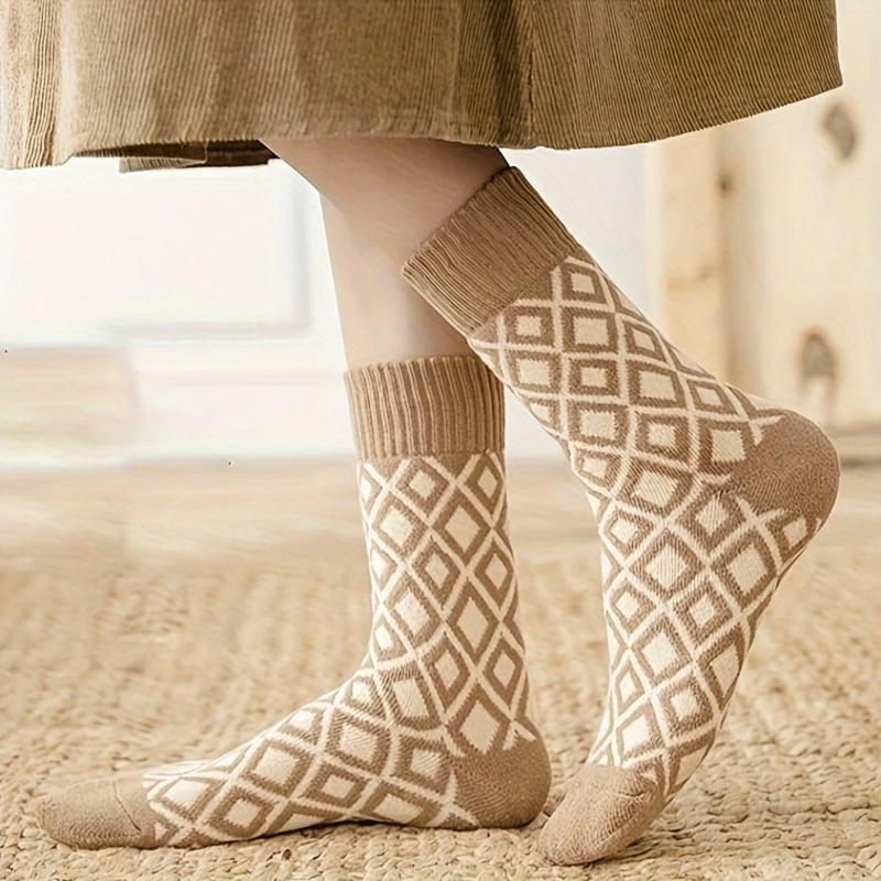 5 Paar Dicke Wadenlange Socken in Brauntönen für den Winter - Plüschige und Warme Socken.