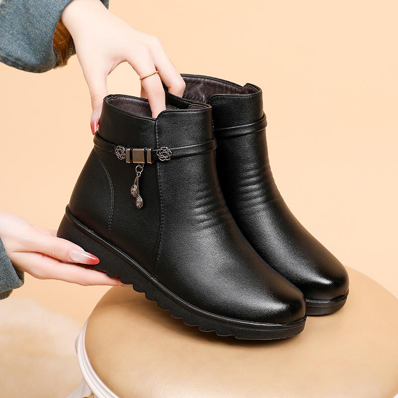 Microfiber leather mother cotton shoes winter velvet warm middle-aged and elderly women flat boots non-slip side zipper for the elderly