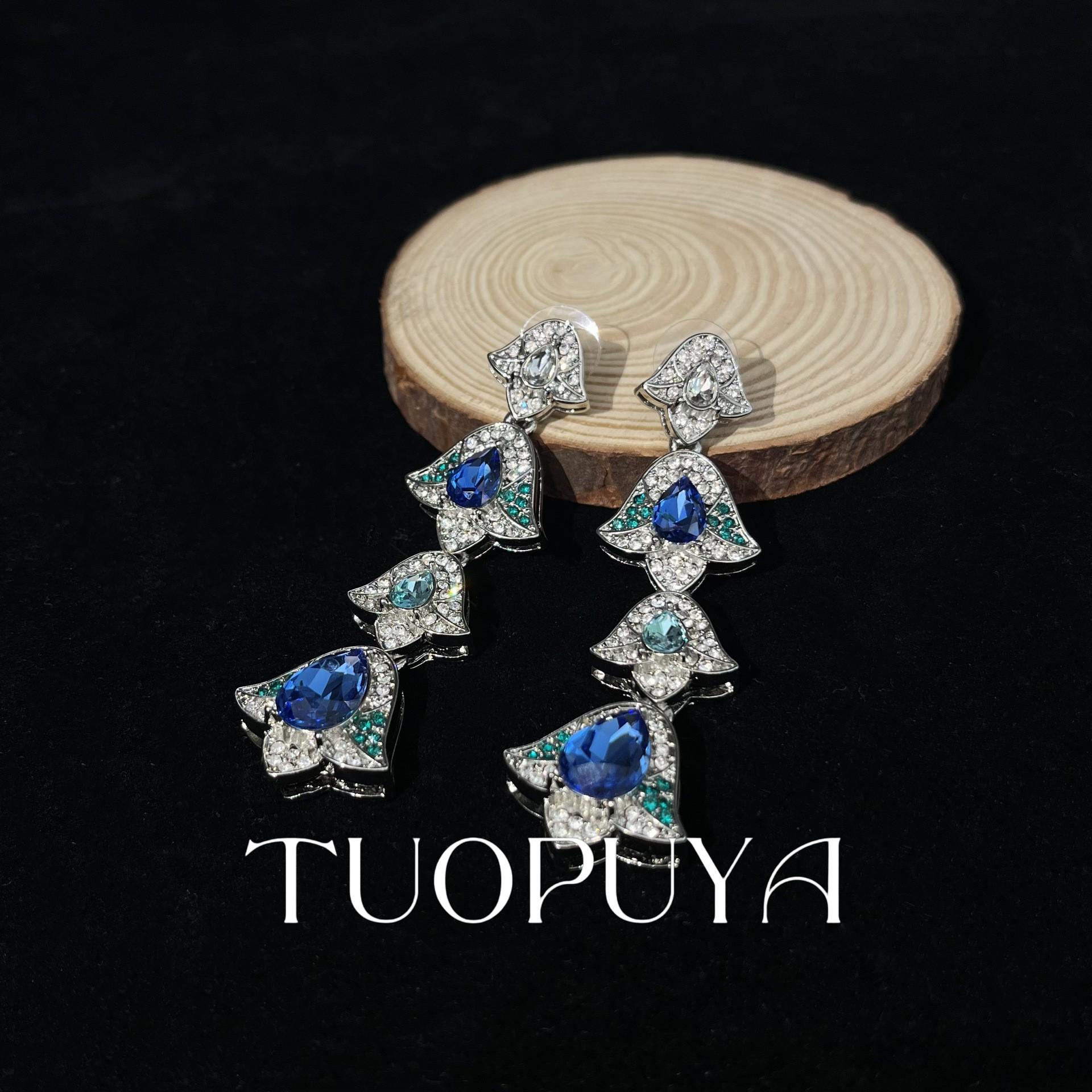 Elegant Rhinestone Inlaid Blue Shoulder-Sweeping Earrings and Necklace Set