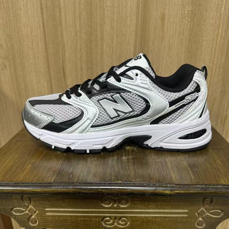 Low-Top Breathable Retro Running Shoes Men Women Cushioned Comfort Sneakers With Hidden Heel Lift