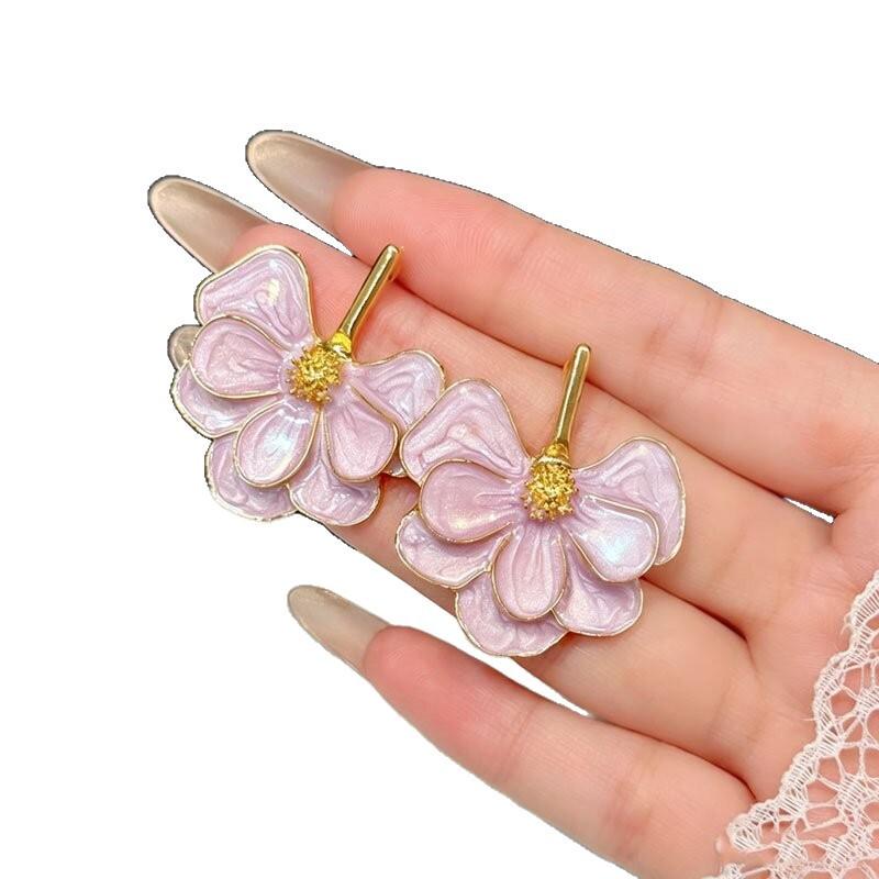 Small Fresh and Sweet Wind Dripping Oil Pink Flower Earrings Women's Fashion Temperament Light Luxury High Sense Versatile Stud Earrings Accessories