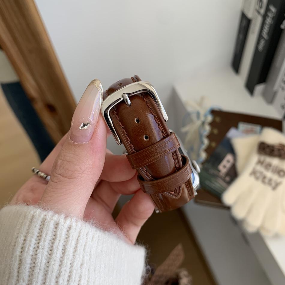 Oiled Glossy Genuine Leather Bracelet For Apple Watch Band S11/10/9/8/7/6/5/Ultra iWatch Strap 49/46/45/44/42/41/40/38mm Casual