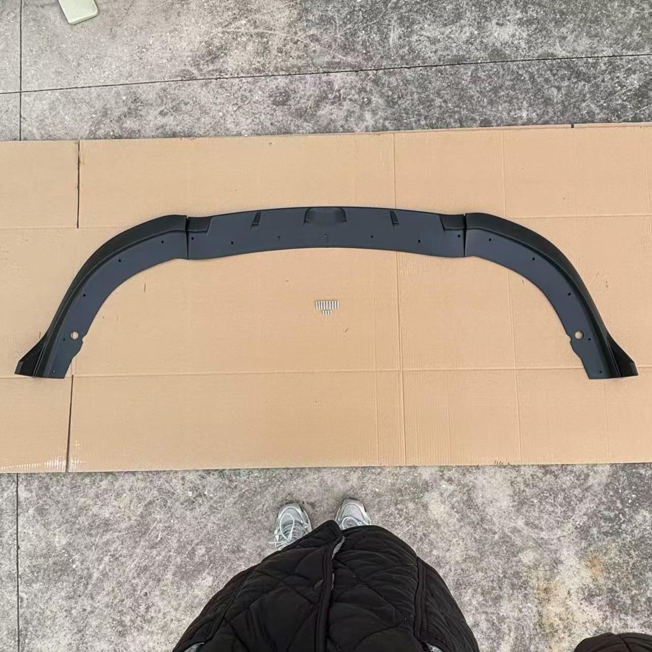 Chrysler 300C SRT Front Lip Splitter
