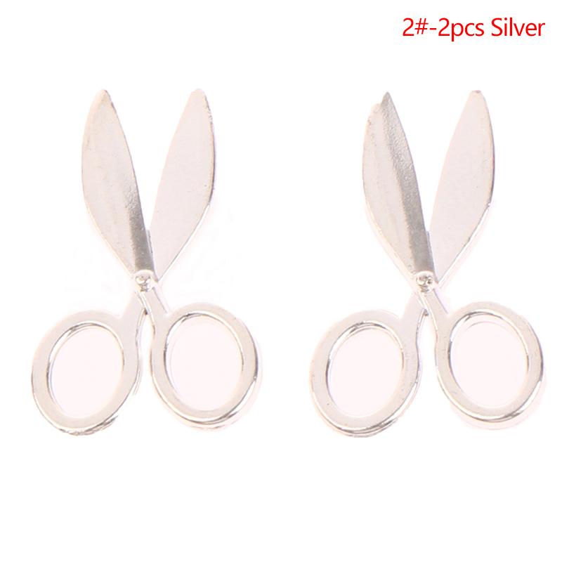 

2шт 1:12 лялькових будиночків міні-металевих ножиць Модель срібного/золотого декору для будиночка срібний