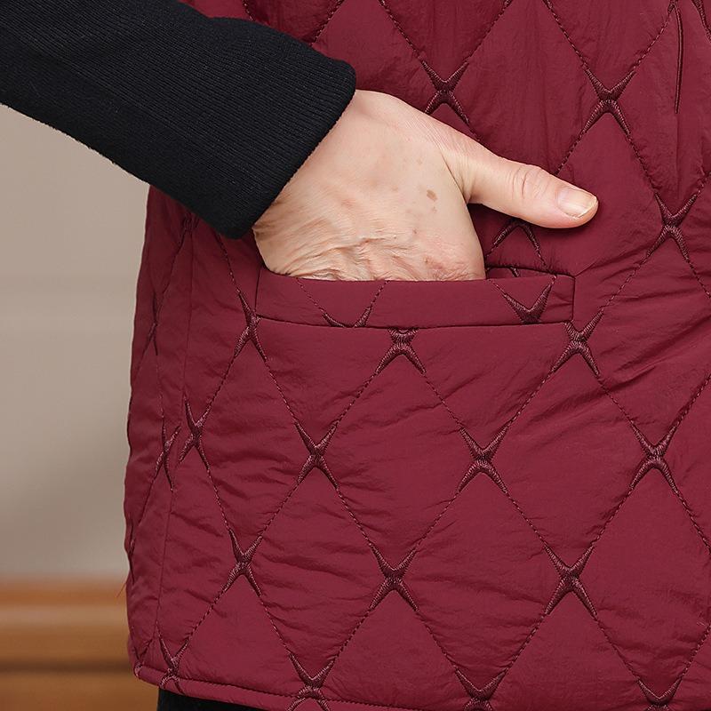 Wear vest women's autumn and winter velvet vest old lady thermal vest