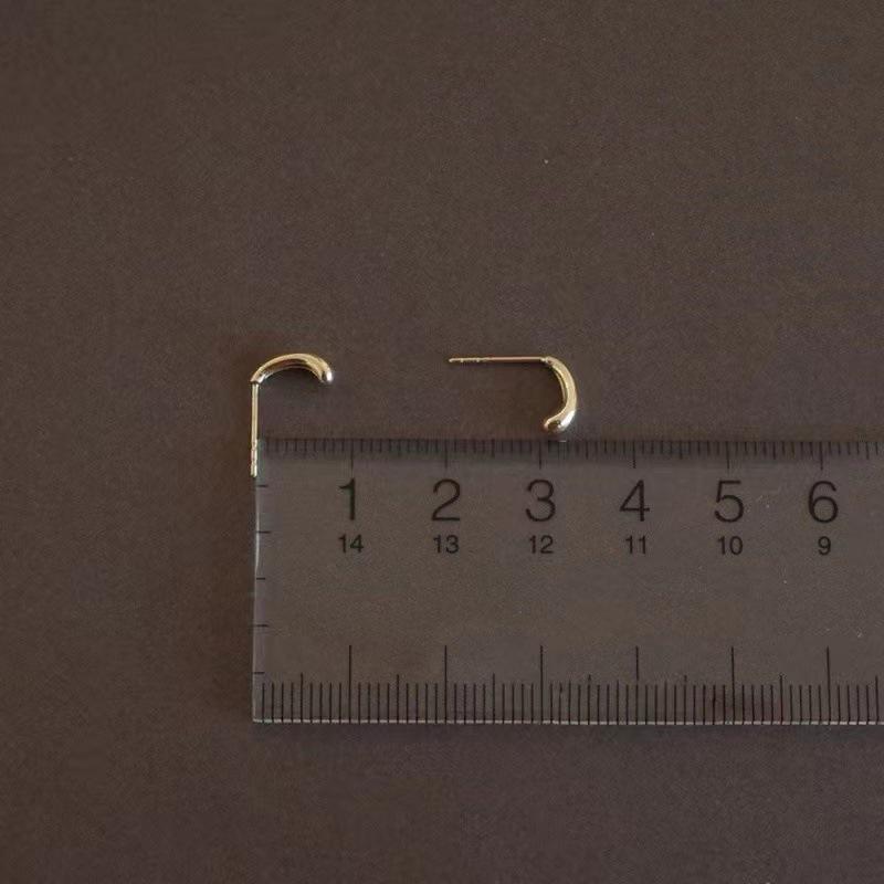 Mini Teardrop S925 Sterling Silver Gold-Plated Minimalist Stud Earrings for Women - Small, Smooth, and Ideal for Daily Wear.