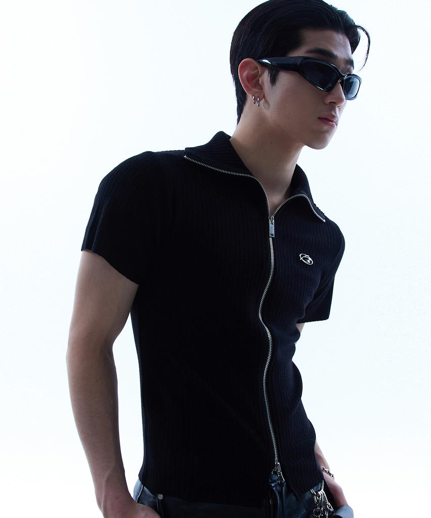 MORE THAN BLACK Logo Two Way Half Zip Up Knit