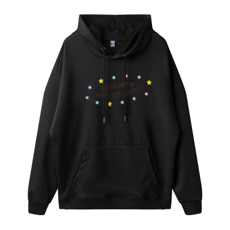 The new printed men's and women's same versatile hooded sweater is provided.