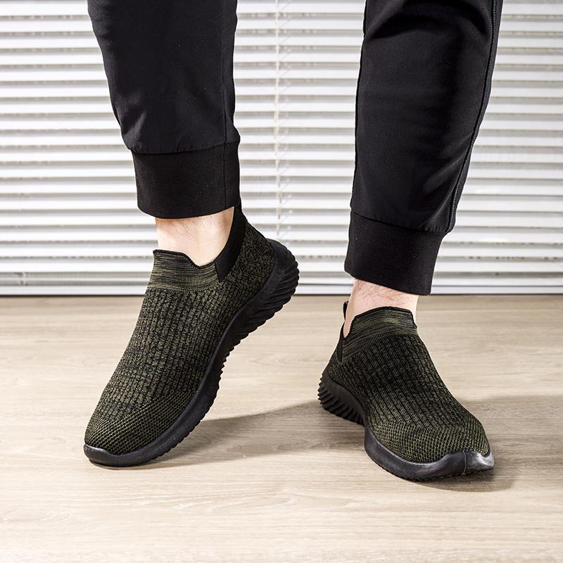 Breathable Men Casual Shoes Lightweight Outdoor Male Walking Shoes Anti-slip Men's Sneakers Slip On Flats Vulcanized Shoes 2024