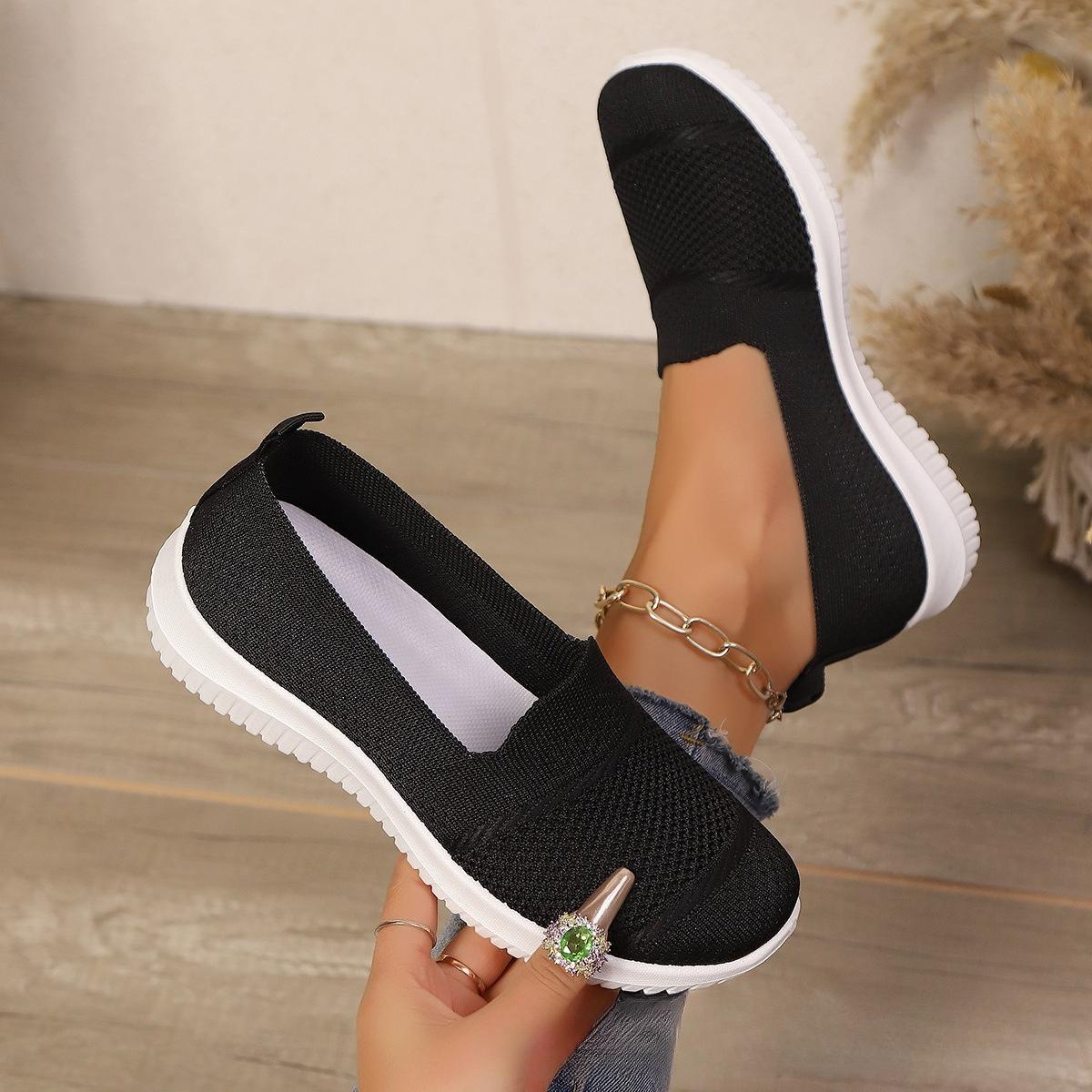 Plus-Size Women s Slip-On Mom Shoes Soft-Soled Comfortable Old Beijing-Style Cloth Shoes 36