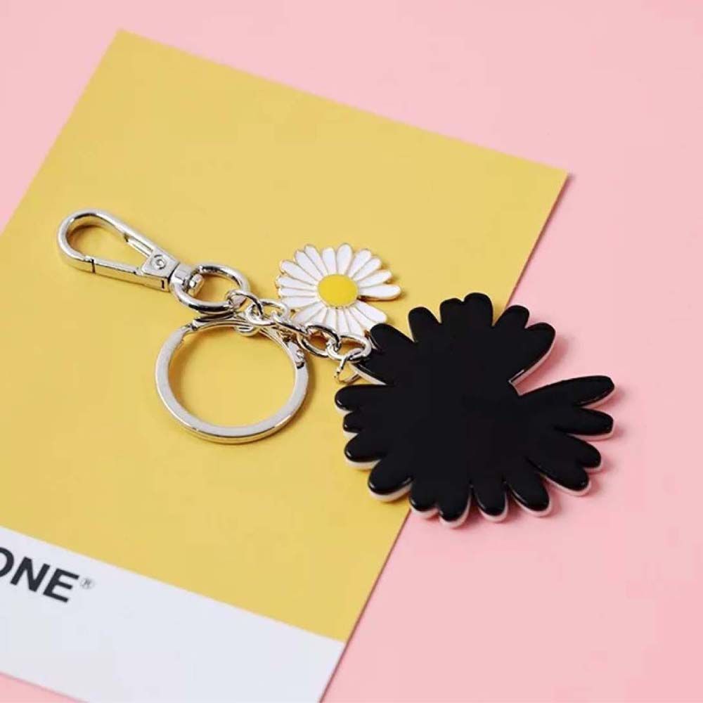 Flower Charm Bag Charm Car Pendant Flowers Keyring Ornaments Daisy Keychain Key Rings Key Chain