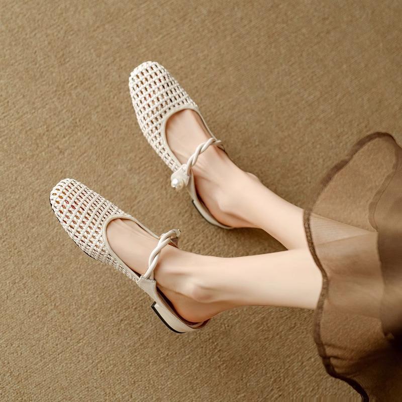 French Retro Woven Hollow Half Slippers Women's Summer Wear Flat Leather Word with Mary Jane Bag Head Cool Slippers