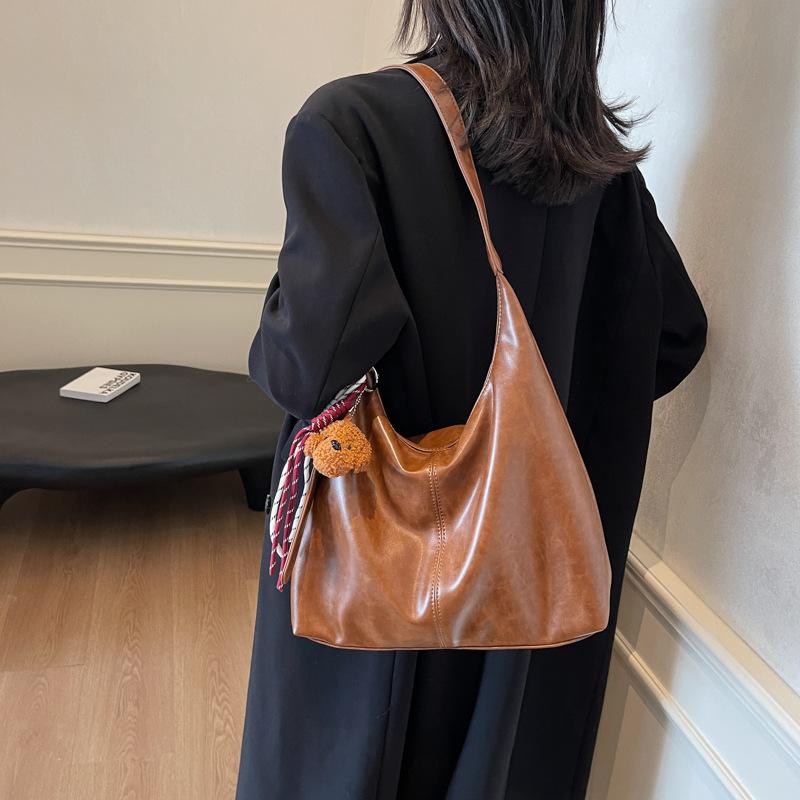 This Year's Popular Broadband Messenger Bucket Bag Women's Bag Trendy New 2025 High-end Sense Solid Color Texture Niche Shoulder Bag