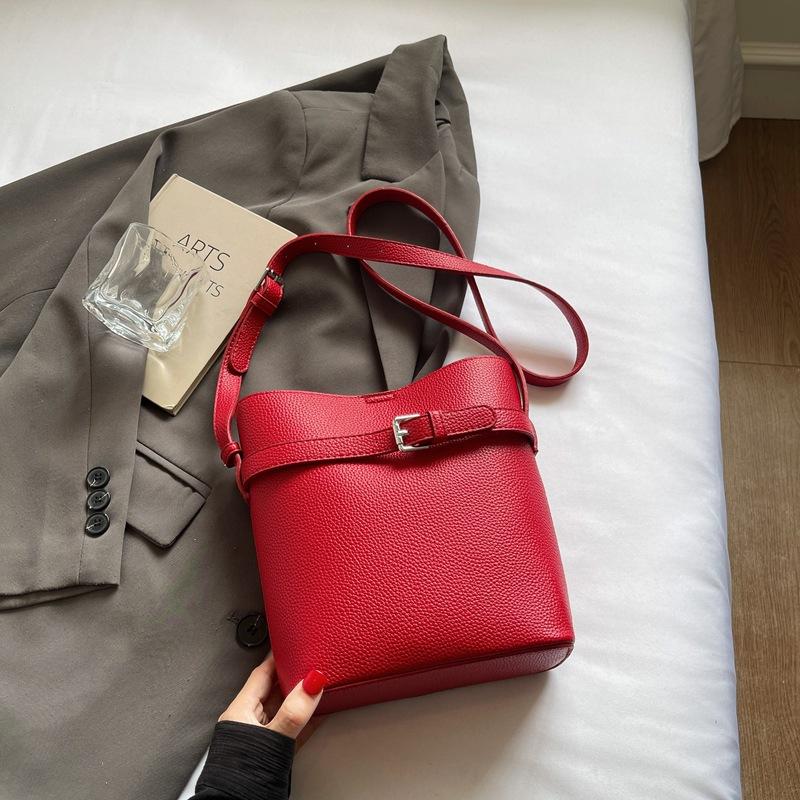 High-end fashion lychee pattern small bag women's new versatile commuter messenger bag shoulder bucket bag