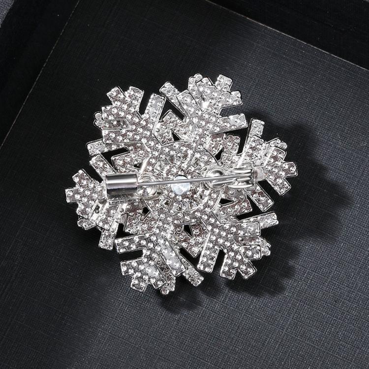 Snowflake Brooch Pins for Women Unisex Winter Flowers New Year Party Corsage Gifts