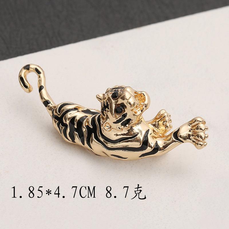 

Аксессуары Брошь тигра Винтажная леопардовая брошь Рубашка Булавка Декоративный сплав