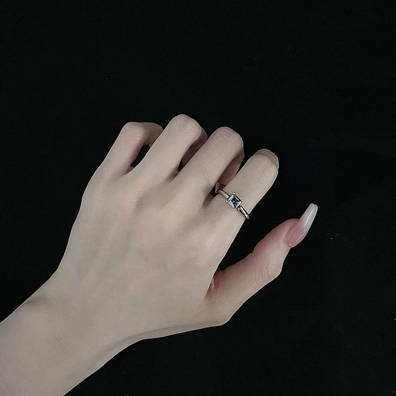 

Niche Design Sense, High Sense, Retro Punk Personality, Simple Fashion, Open Ring, Gemstone Index Finger Ring For Women Adjustable opening