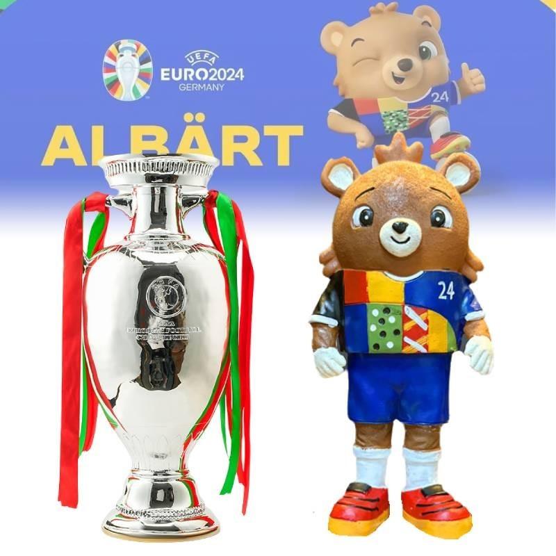 Euro Albart Fotballmaskot Fotballtrofé Resinmodell Figur Suvenirer Fan