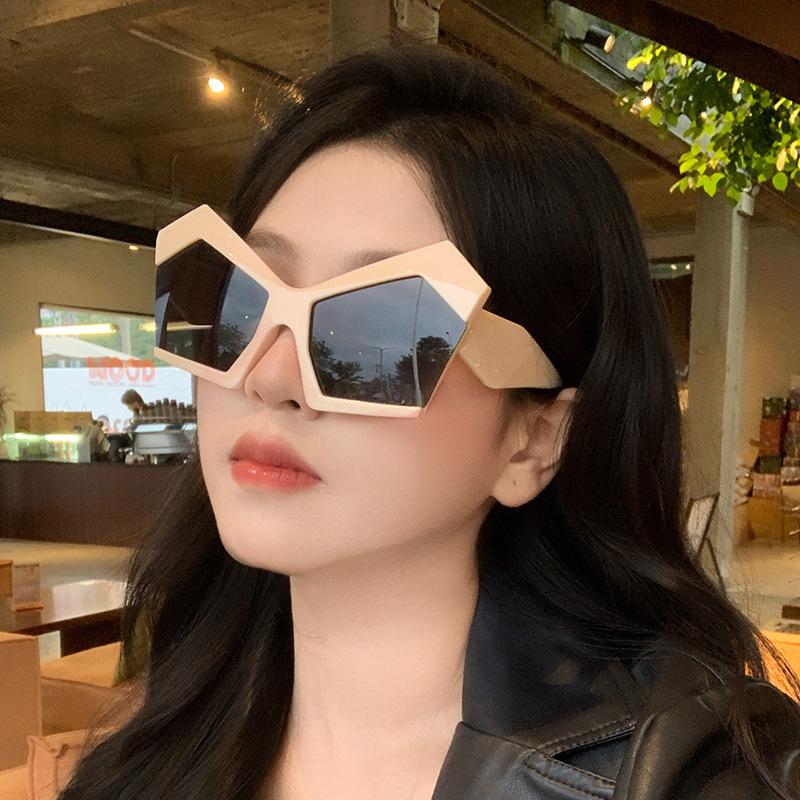 New Square Sunglasses Women Men Rectangle Sun Glasses Female Special Shaped Eyewear Oculos De Sol for Male Female Eyeglasses