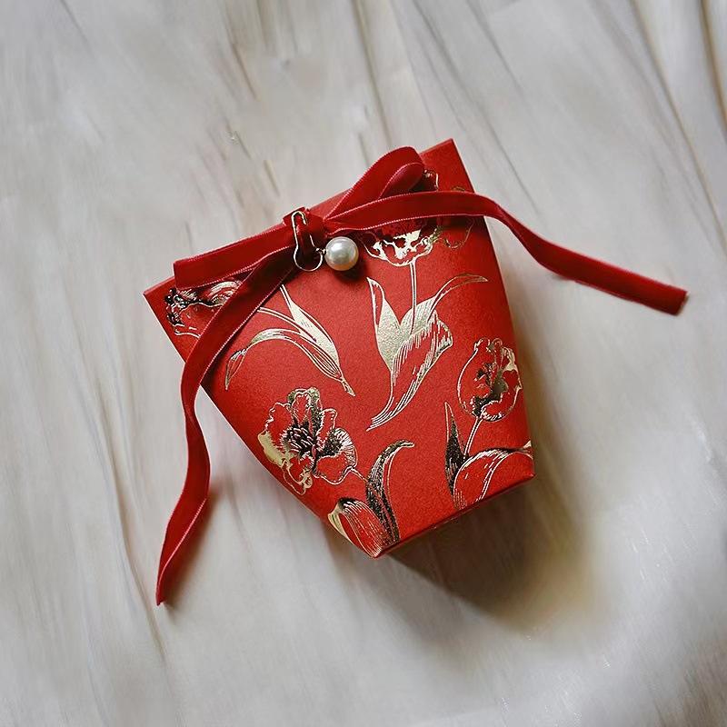 

30pcs French White Candy Box Newlywed Gift Box European Style Wedding Candy Small Paper Bag Gift Box Candy Gift Box Packaging 12X6X12 cm